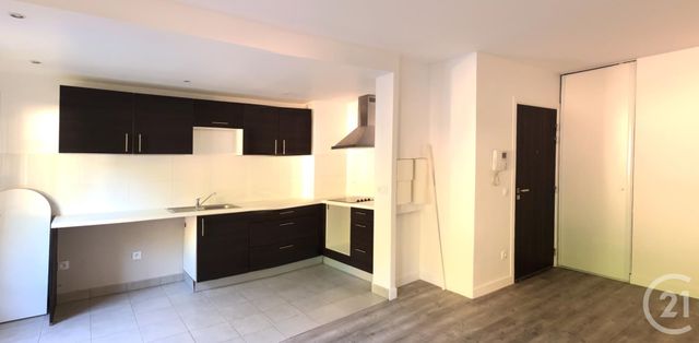 Appartement F2 à louer - 2 pièces - 50,90 m2 - St Remy Les Chevreuse - 78 - ILE-DE-FRANCE