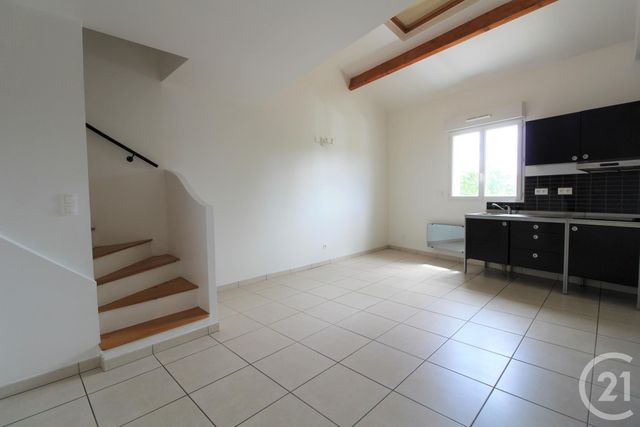 Appartement F2 à louer - 2 pièces - 37,57 m2 - La Ville Du Bois - 91 - ILE-DE-FRANCE